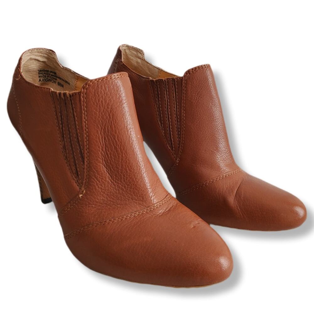Women Audrey Brooke Caramel Brown Leather Boot 8.5 Neutral Modern Career NEW